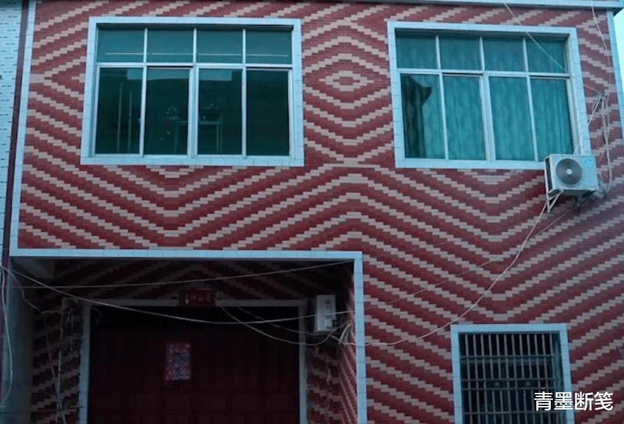 2020年,江西上饶12岁男童满身伤痕惨死家中,爷爷:一定是被打的