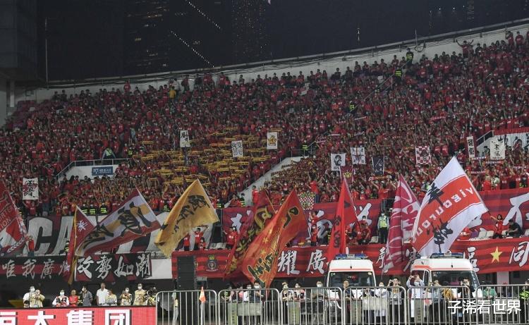 广州队|早上6点！天津媒体做出争议报道：广州恒大遭质疑，球迷骂声一片