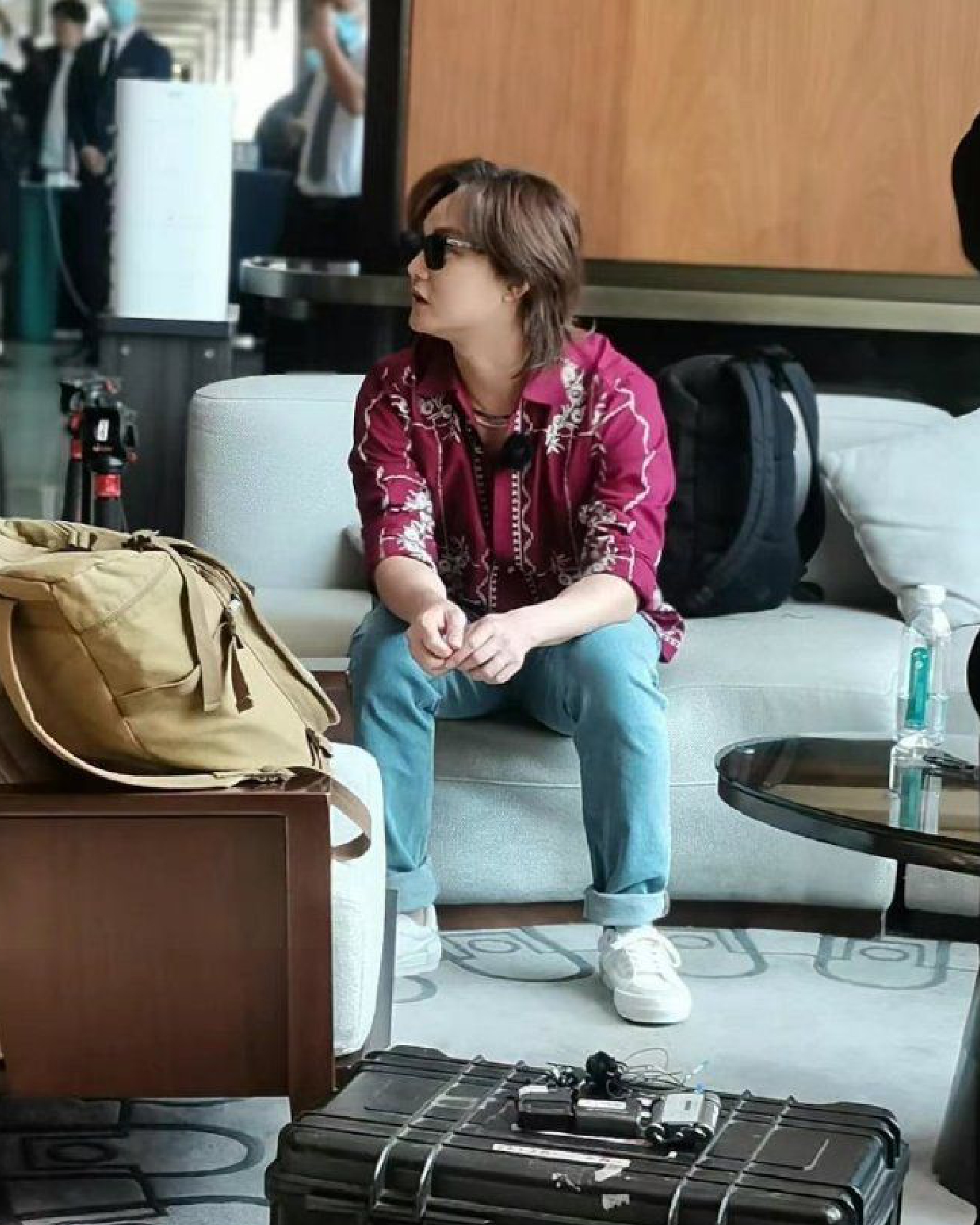 殷桃|《中餐厅6》正式录制，谭松韵张若昀遭溜粉，殷桃无滤镜照似少女