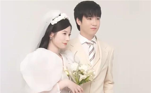 擂台|对打擂台?严君泽老婆:我真的很爱他,前女友突然发文:已恋爱