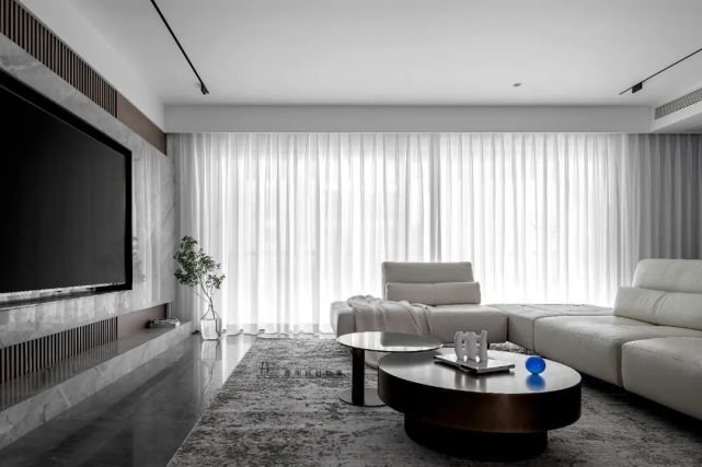 厚榭作品:留白让空间更透气丨158㎡现代