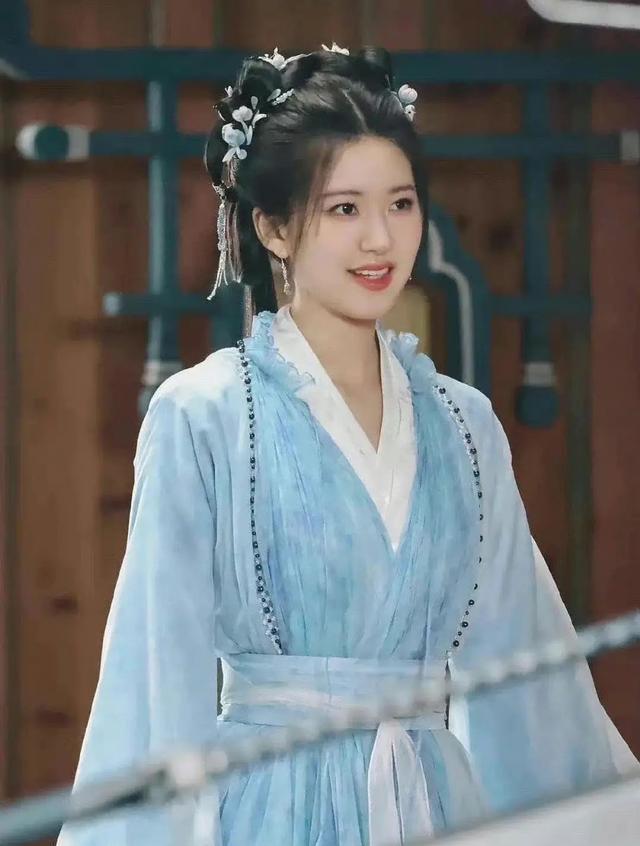 赵露思|精修路透?赵露思王安宇《神隐》同框照曝光,粉色妆造中规中矩