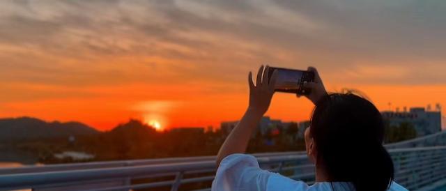 平淡生活|普通日子普通过！熊磊罕见更新动态，分享近照，期待回归平淡生活