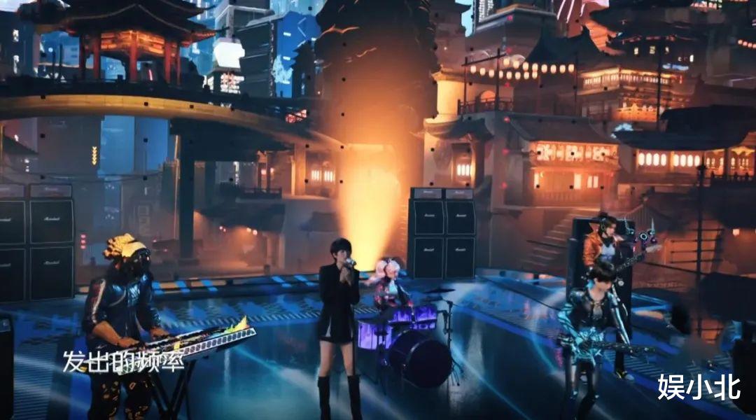 杨幂|湖南台跨年晚会:杨幂去油失败,金晨脚滑险摔跤,Twins疑似假喝