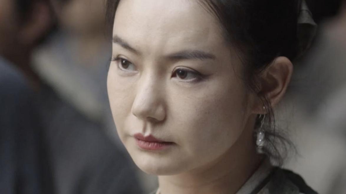 戚薇|戚薇新剧无滤镜，面部臃肿被吐槽是黑糙皮，本尊开少女滤镜自侃