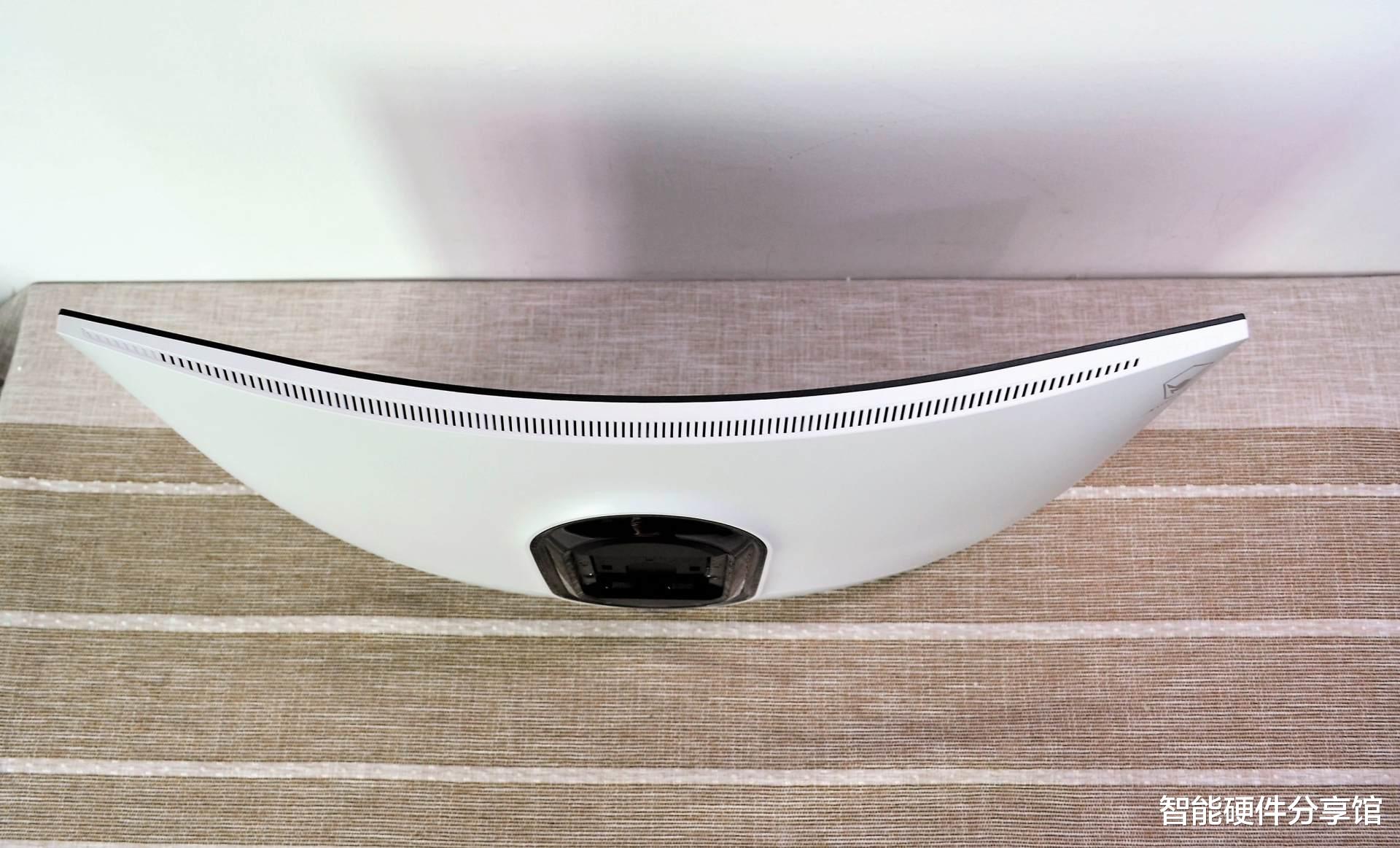 淄博|两千元电竞屏如何选？1000R曲率27英寸高刷体验，电竞氛围感满满