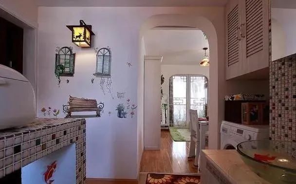 老婆装修新房,全屋廉价网购!朋友进门小声说:这你也忍得了?