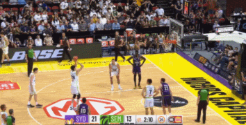 周琦|15分大胜！周琦真输了！第一次比不过人家
