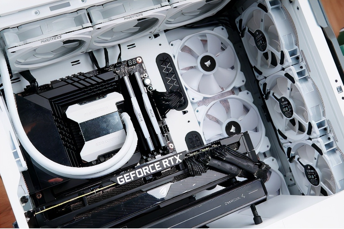 半导体|不仅要强大性能，更要超高的颜值，酷睿12代DDR5高端平台装机推荐