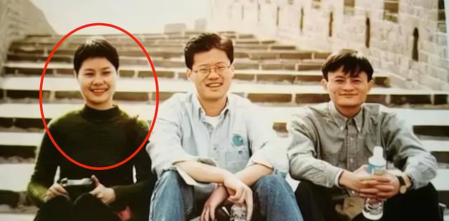 田朴珺|7位内地富豪妻子的颜值,马化腾老婆大气,王思聪妈妈气质高贵