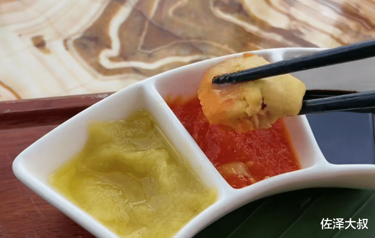 男子在南宁华润大厦68层,吃了一份海南白切鸡饭,结账时不敢相信