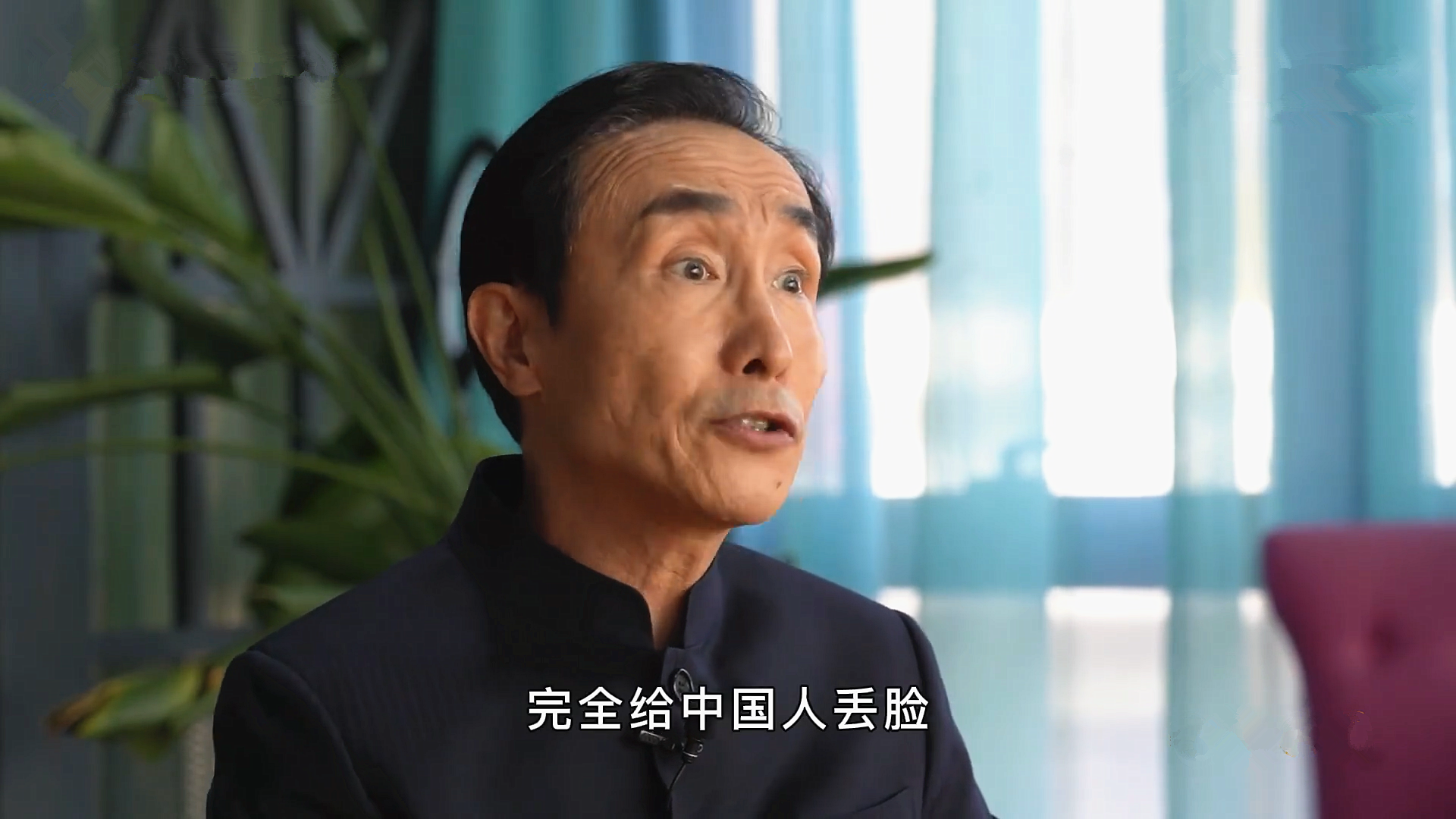 男足|巩汉林批评男足“丢脸”引骂战，董路随后反击：演小品就能挣脸？