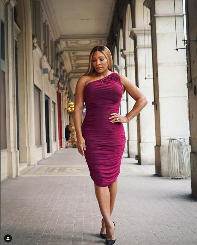 金·卡戴珊|网坛天后小威化身时尚名模，前凸后翘身材好，强大气场完爆卡戴珊