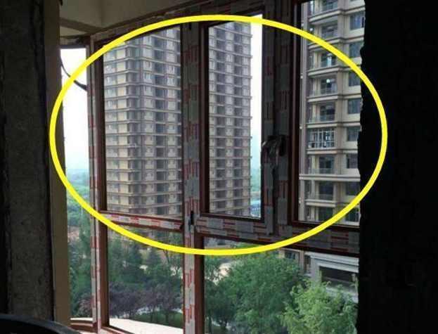 万万不要把窗户装成平开窗,我家一动工物业阻拦,还好没出事