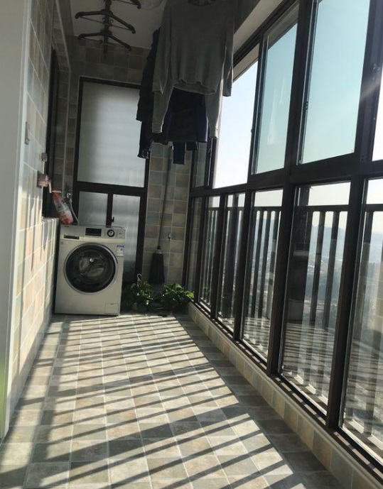 晒晒我家70平新房,装修花费16万,大阳台超漂亮,谁看谁喜欢!