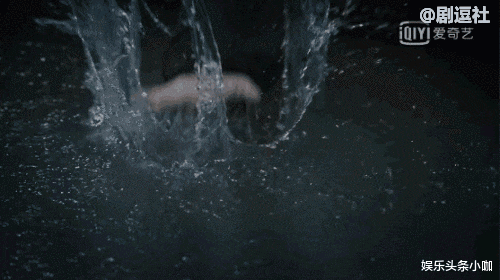 李一桐|从女配变女N号,李一桐算是扑了……