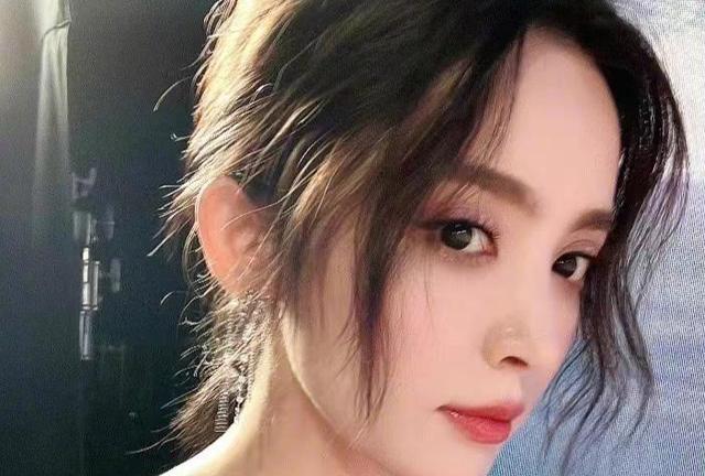 古力娜扎|娱记爆料徐开骋古力娜扎没分手,网友感叹:难道为保事业在演戏?