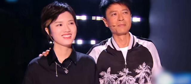 好声音|今年《好声音》要捧谁？结合四张封面图，基本可以推测出是梁玉莹