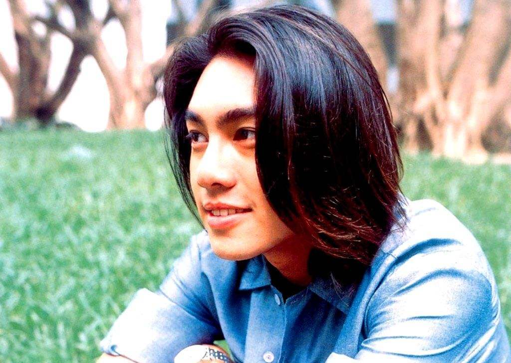 苏醒|吃软饭、卑微求工作、60岁去县城商演，过气艺人的现状好心酸