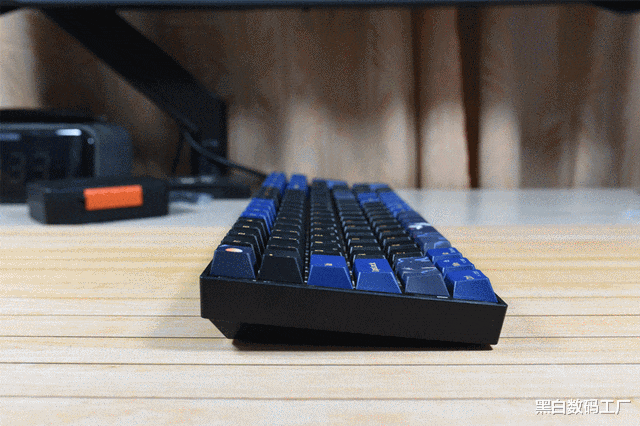 精致制作的百键，操作丝滑触发灵敏-新贵GM1000机械键盘