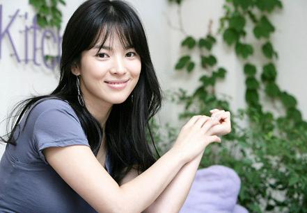 宋慧乔|41岁宋慧乔皱纹明显，其状态引热议，网友：突然的老了