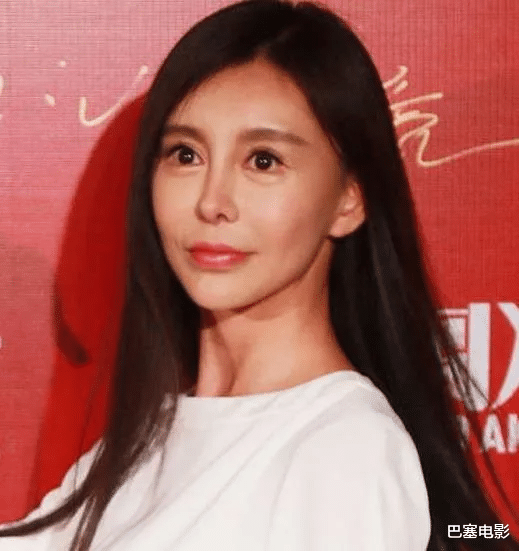 弄巧成拙|想要美却又没掌握好分寸,女明星的迷之审美,弄巧成拙给我看笑了