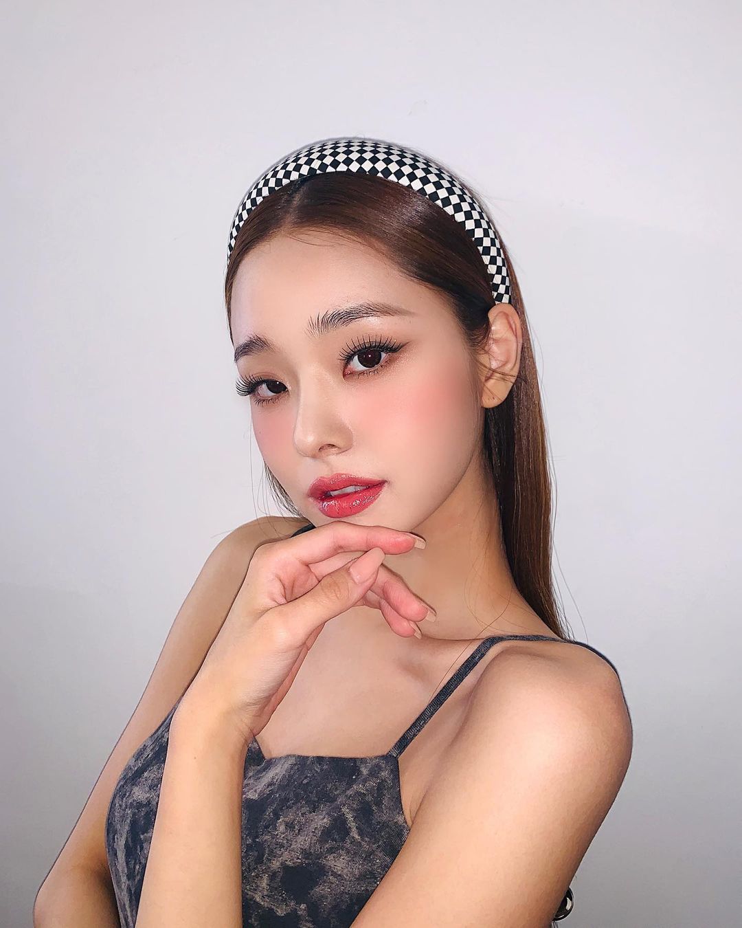 宋智雅|宋智雅人气爆涨各大节目邀约多金名牌形象评价两极