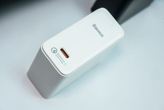 手机行业|大功率小体积 倍思QC5 100W氮化镓充电器更轻便更高效