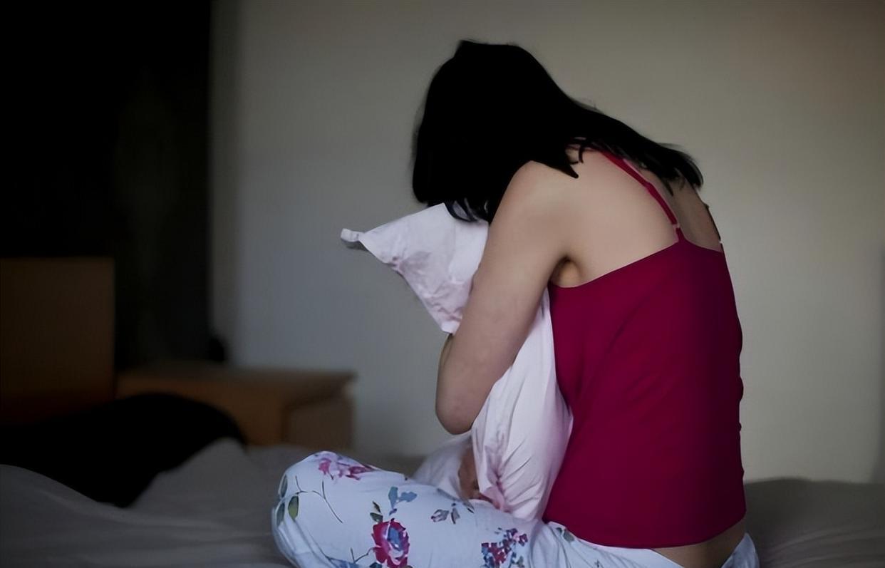纪实:19岁少女被囚禁4个月,遭侵害十余次,养父:你不是亲生的