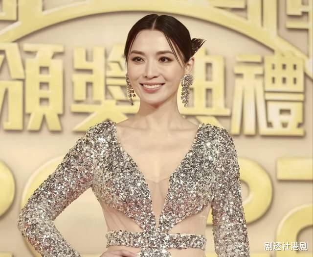 陈炜|TVB女星大热倒灶错失视后!父亲离世忍痛开工,再婚嫁小5岁医生