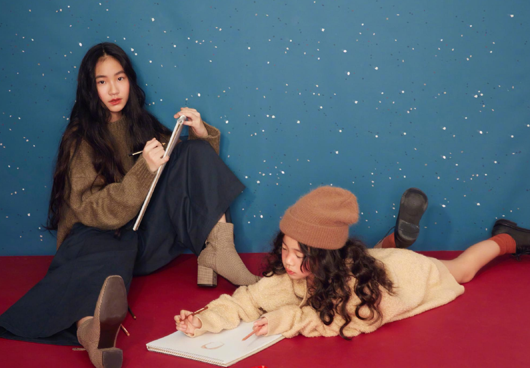 小S|小S在经历出轨风波后，低调为女儿庆生，母女四人相拥而泣