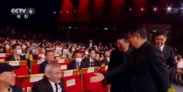 明星素颜|刘晓庆咖位不如宁静?宁静和陈道明们坐在一排,旁边是张涵予