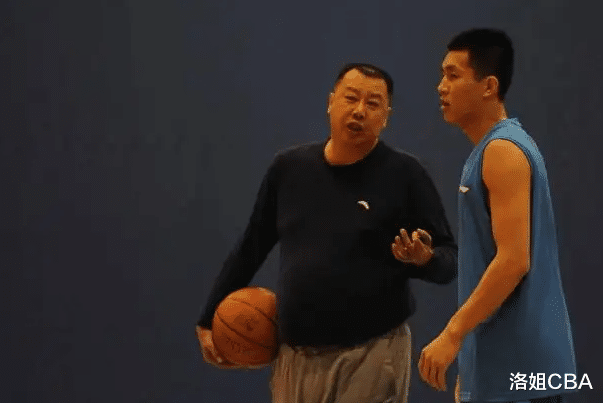 付豪|CBA三消息：多队竞争周琦队友，付豪传承八一队，吴庆龙回归辽宁