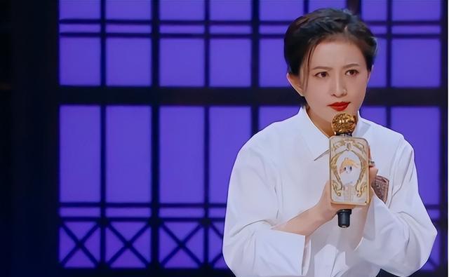 金铭|9岁红遍全国18岁考上北大,撒贝宁曾发誓要娶她,41岁至今未婚