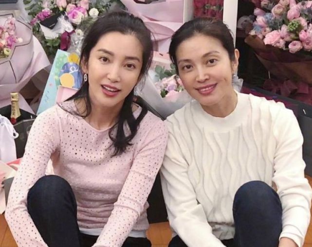 李冰冰|李冰冰妹妹李雪，事业爱情两全，一双儿女帅气漂亮