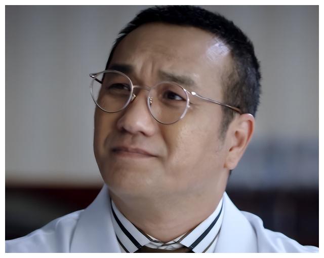 新垣结衣|《关于唐医生的一切》阵容强大，剧情真实暖心，但女主光环太明显