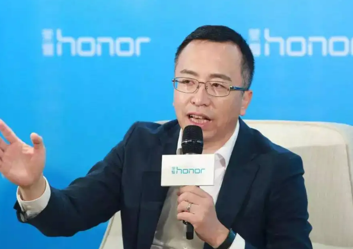 华为荣耀|荣耀崛起！强势登顶手机排行NO.1