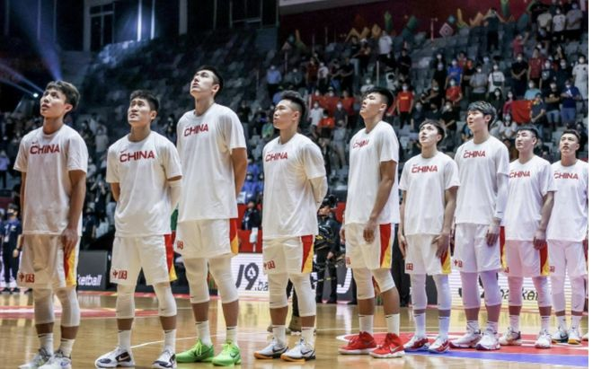 中国男篮|J9说体育：FIBA亚洲杯中国男篮生死战！周琦奔赴雅加达参赛！
