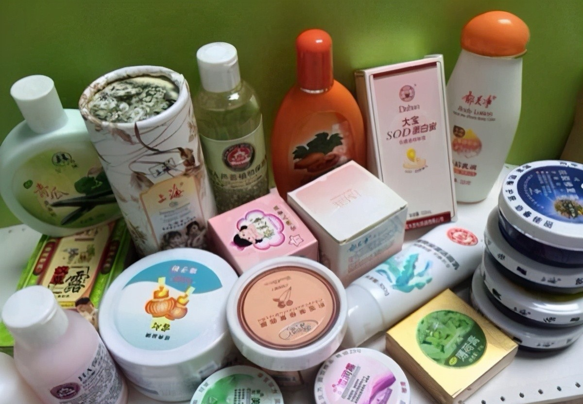 护肤品 护肤品不一定越贵越好，身边这几种“老牌国货”，个个都有真本领。