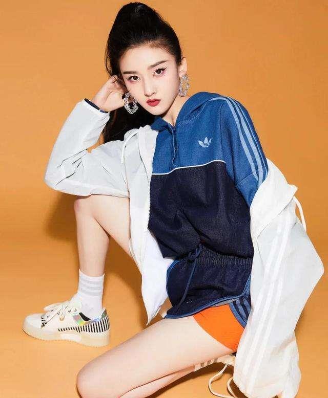 杨紫|当年在国内走红的童星，杨紫身家过亿，他捡垃圾为生，睡大街