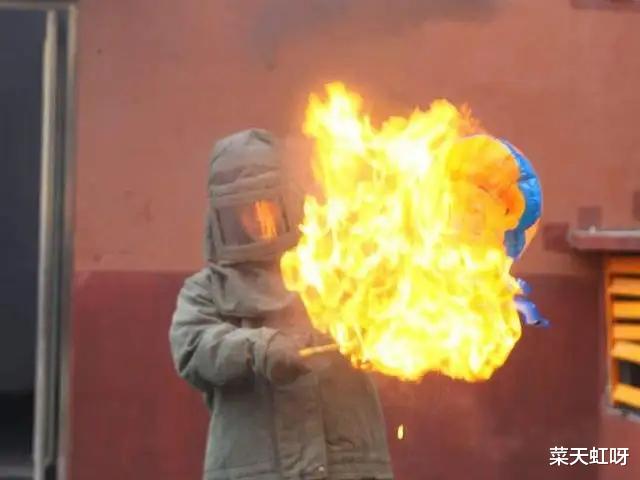 科学小知识:把空气中的氮气都换成氢气,人类还能正常呼吸吗?