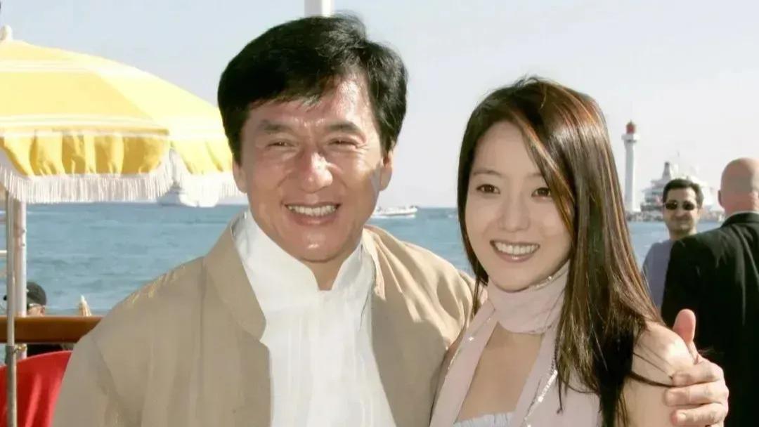 金喜善|韩国第一美人金喜善，是一个连功夫巨星成龙，看到她就会非常开心的女人