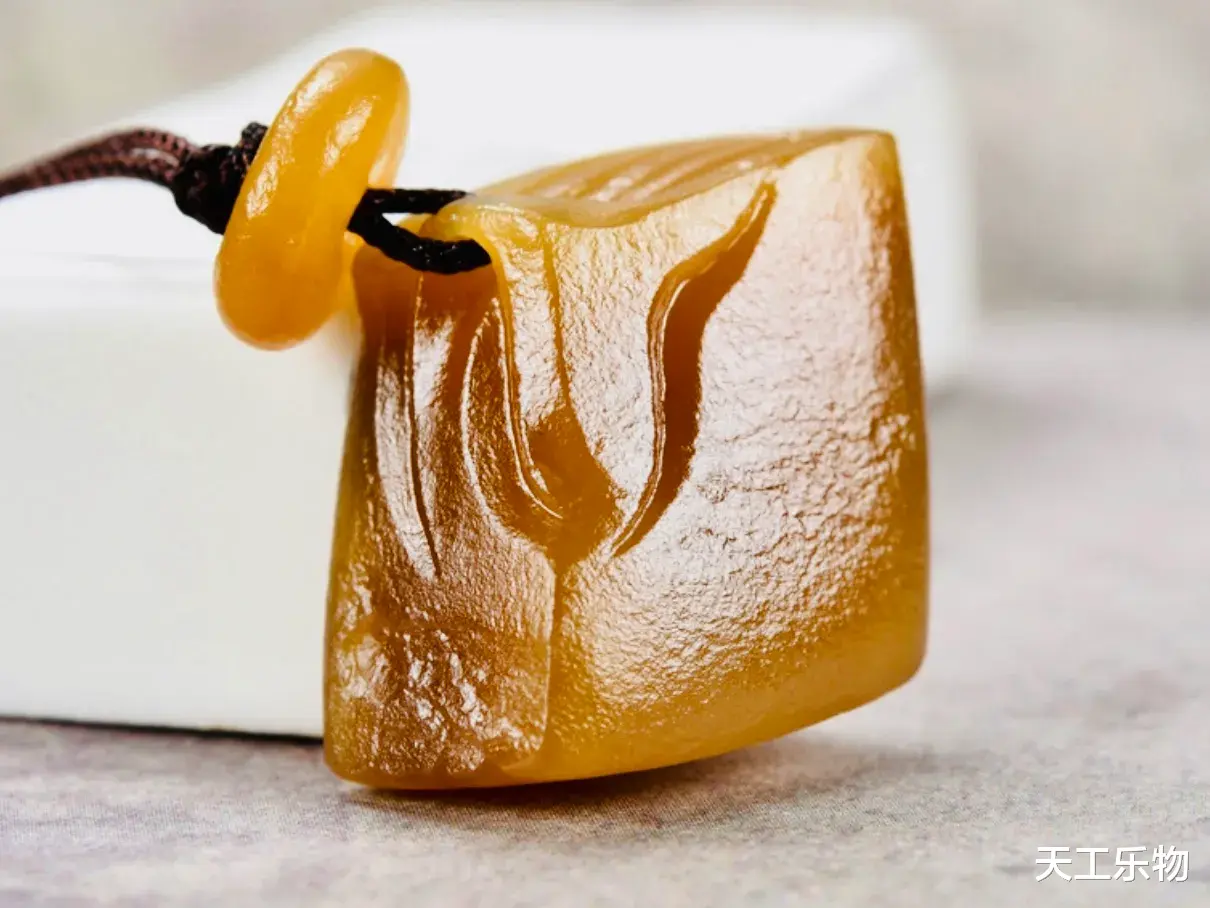 毛笔字|翡翠、和田玉不知道选哪个?十条建议帮您答疑解惑!