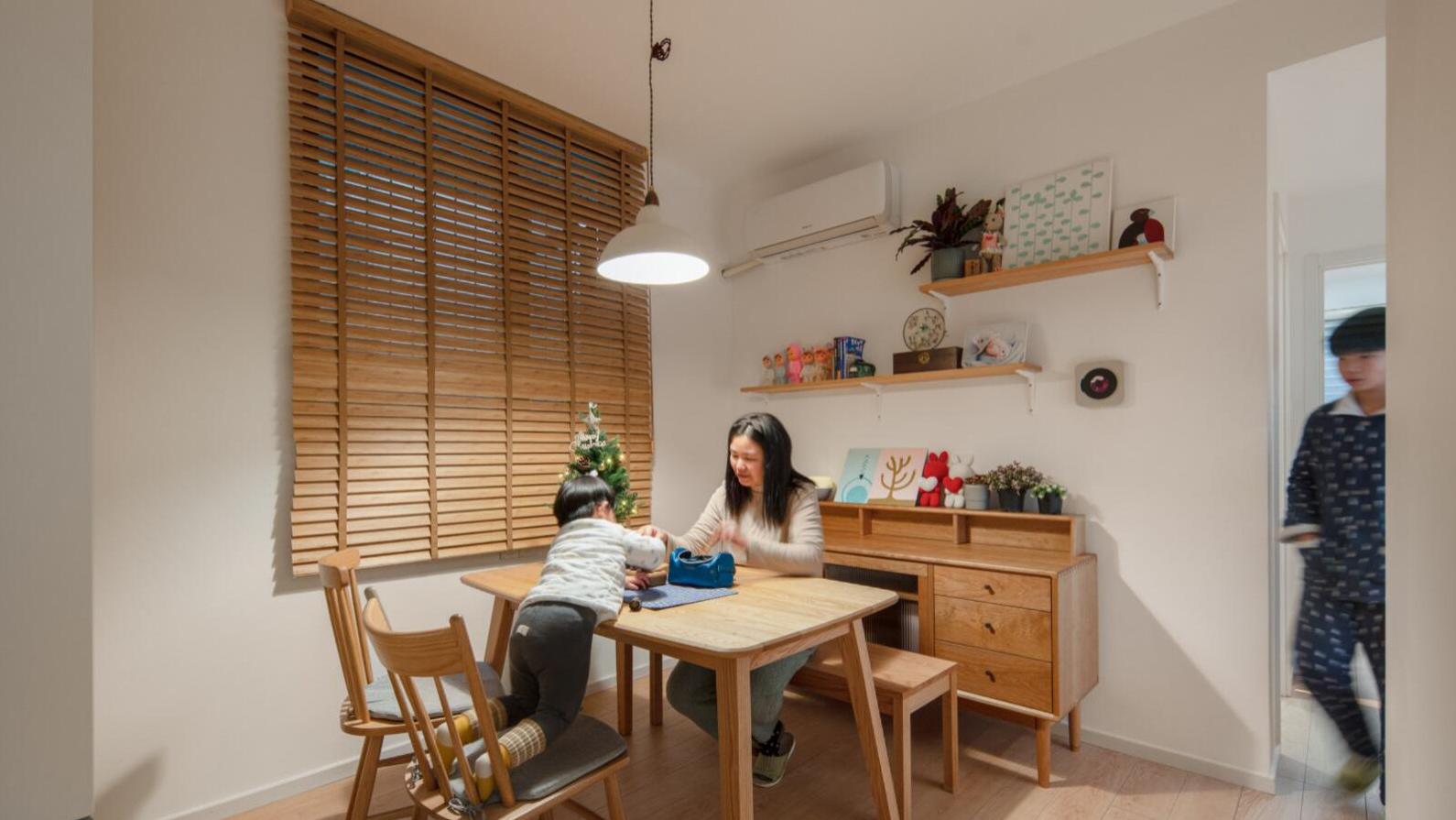 小户型做不到断舍离怎么办？那就学她家，将空间利用到极致