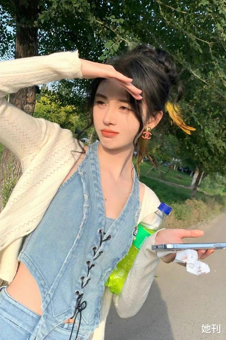 翻了100套港风美人的穿搭，还是她这套最绝