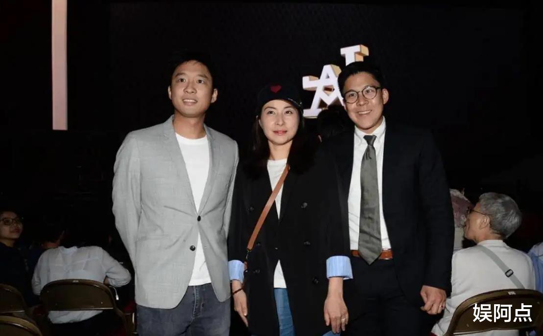 霍启山|“最佳小叔子”霍启山罕见现身,替郭晶晶照顾仨娃,38岁仍单身