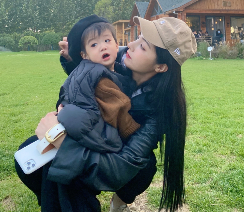 麦迪娜·买买提|麦迪娜称二胎是意外！住77万月子中心感慨快抑郁了！绝不会要三胎