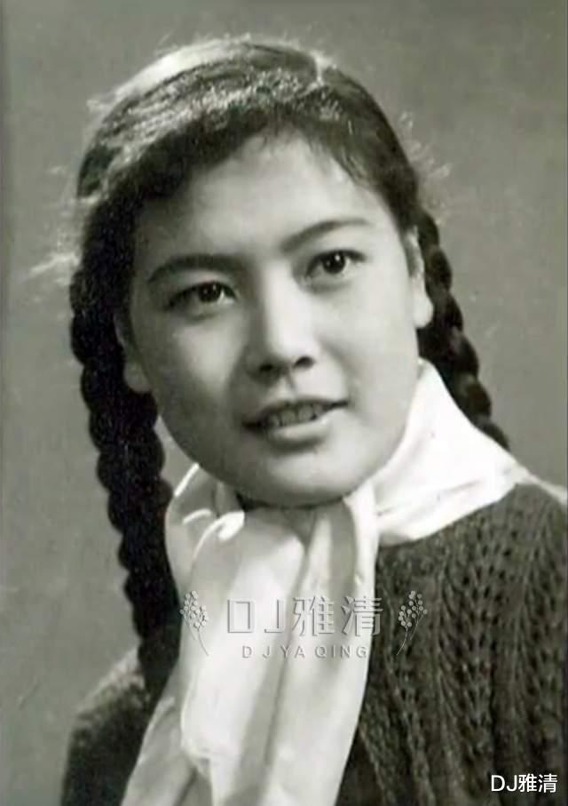 刘晓庆|女神节38位女星美人照，真正的女神从来都是自然美，刘晓庆那张很惊艳