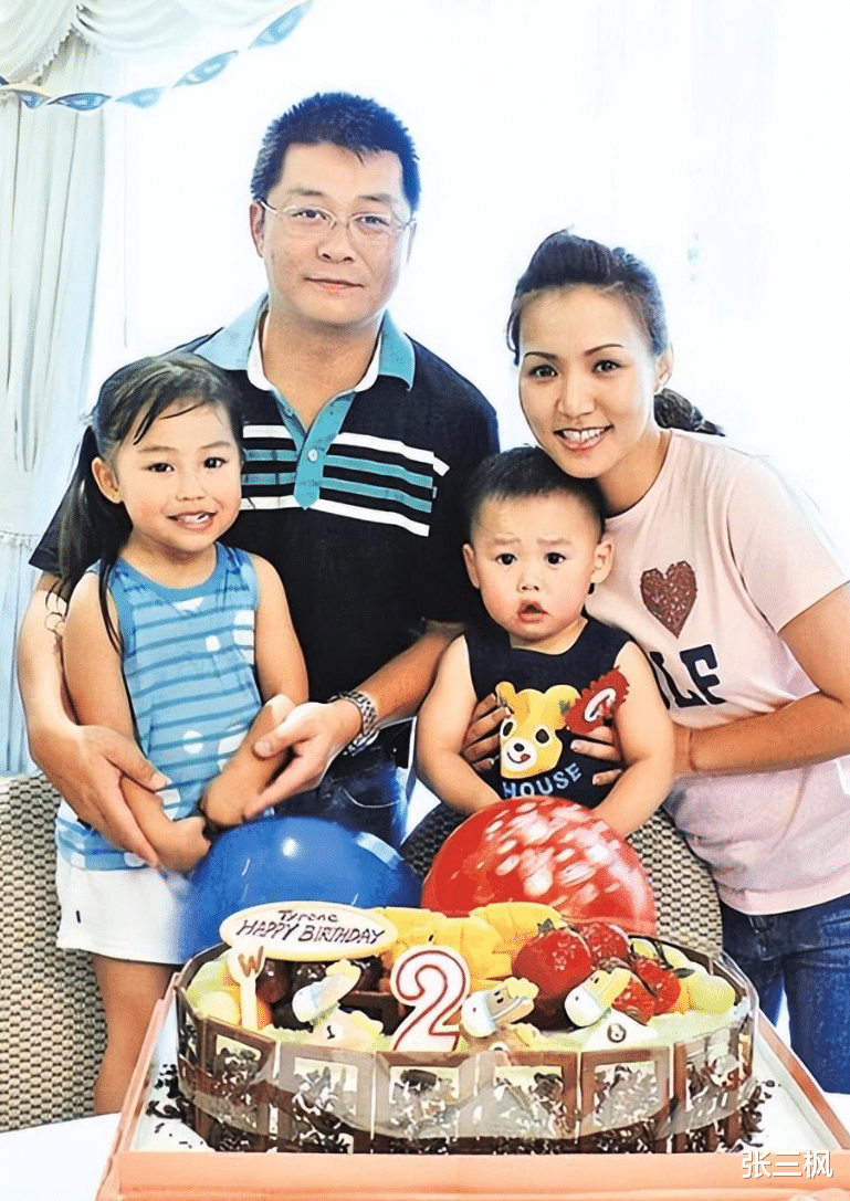 李沁|黎瑞恩:含泪离婚后独自抚养两女儿,在病痛中与出轨前夫和解