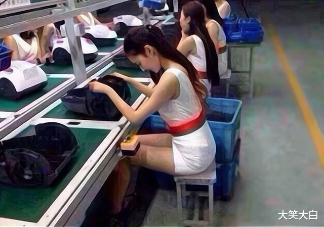 “约了女网友一起吃火锅,但是想跟她说AA,却不知道这么开口?”哈哈